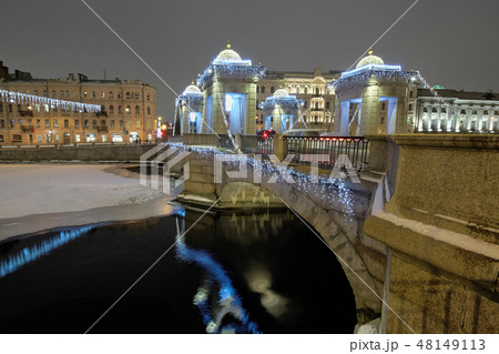 Lomonosov Bridge at night Saint Petersbur, Russia Lomonosov Bridge at night Saint Petersbur, Russia 48149113