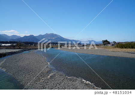 三重県員弁川と山の風景 三重県員弁川と山の風景 48151034