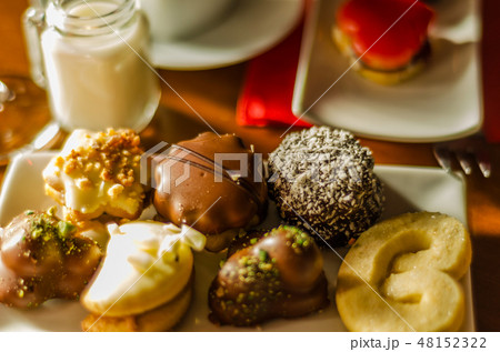 different types of handmade cookies 48152322