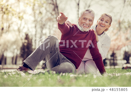 Happy senior people looking in one direction 48155805
