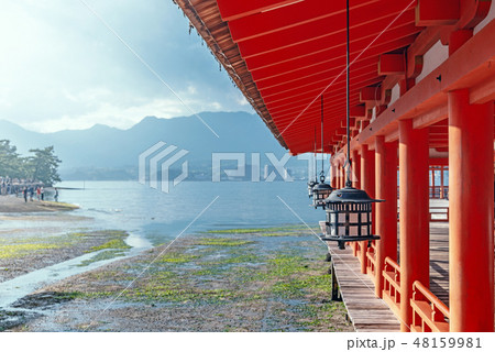 厳島神社 西回廊の風景の写真素材