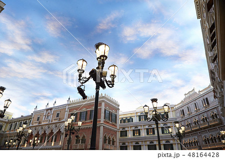 おしゃれなヨーロッパ風の街並みの写真素材