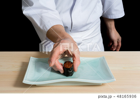 いくらの軍艦巻き いくらの軍艦巻き 48165936