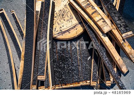 ウィスキー ウイスキー 樽 バレル 熟成庫 倉庫 熟成 アンティーク 焼き付け 酒 チャー アルコー ウィスキー ウイスキー 樽 バレル 熟成庫 倉庫 熟成 アンティーク 焼き付け 酒 チャー アルコー 48165969