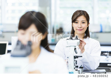 研究　サイエンス　科学　実験　科学者　化学者 48166692