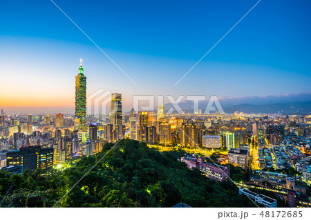 Beautiful landscape and cityscape of taipei 101 building and architecture in the city Beautiful landscape and cityscape of taipei 101 building and architecture in the city 48172685