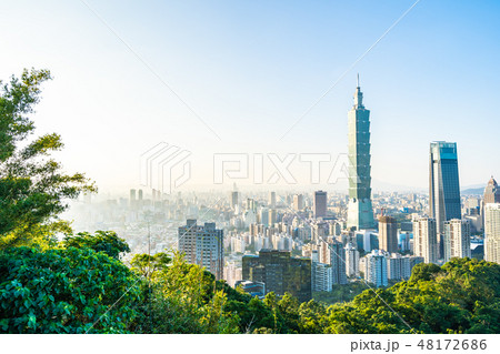 Beautiful landscape and cityscape of taipei 101 building and architecture in the city 48172686