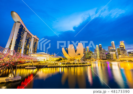 Beautiful architecture building skyscraper around marina bay in singapore city 48173390