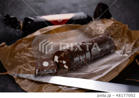 サラミソーセージチョコ 48177002