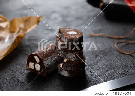 サラミソーセージチョコ 48177004