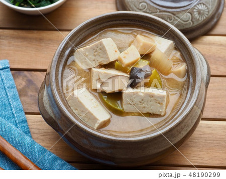 味噌チゲ スープ 豆腐 48190299