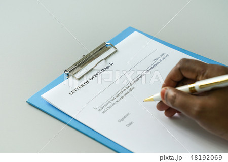 Letter of offer to be signed by potential hire Letter of offer to be signed by potential hire 48192069
