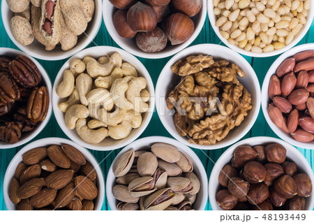 Mix of nuts 48193449