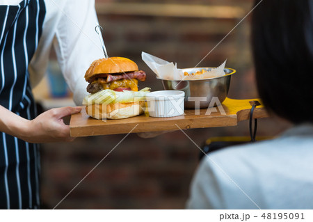 48195091