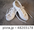 白いシューズ 48203178