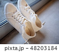 白いシューズ 48203184