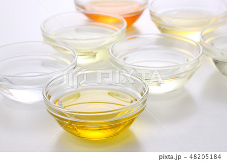 色々な食用油 48205184