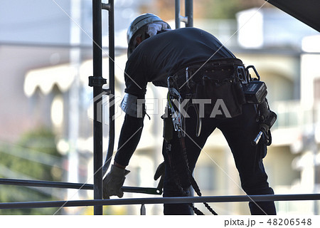 とび職 足場解体の風景 とび職 足場解体の風景 48206548