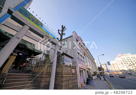 日本の東京都市景観　高山稲荷神社や「品川駅前」などを望む 48206722