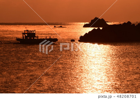 土佐久礼湾 磯渡し船 土佐久礼湾 磯渡し船 48208701