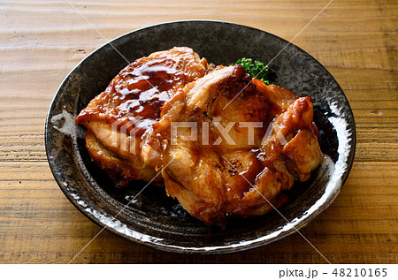 鶏の照り焼き 48210165
