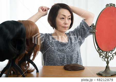 ビューティー　女性 48212879