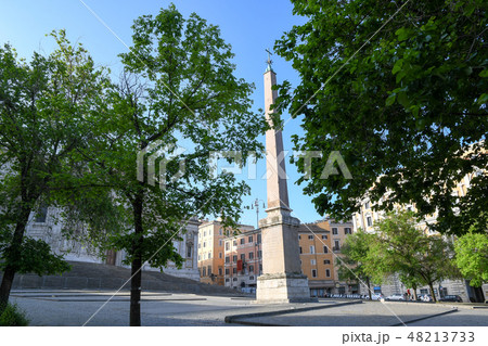 ローマ市内の古代遺跡（イタリア）　エスクィリーノのオベリスク－サンタ・マリーア・マッジョーレ大聖堂前 48213733