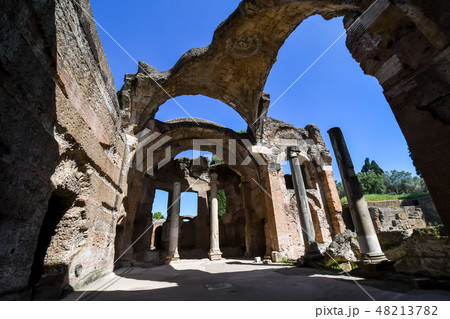 ハドリアヌスの別荘 ヴィッラ アドリアーナ 大浴場のドーム天井 ティヴォリ イタリア の写真素材 4137