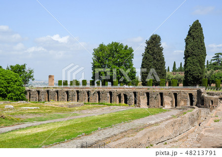 ハドリアヌスの別荘 ヴィッラ アドリアーナ 百の小部屋 ティヴォリ イタリア の写真素材