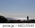 空と釣り人 48215540