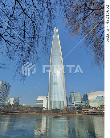 ビル 建築 高層ビル 48215602