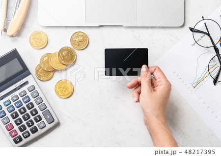クレジット 単位 クレジットカード 48217395