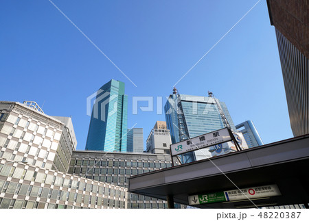 日本の東京都市景観 新橋駅前を望む 日本の東京都市景観 新橋駅前を望む 48220387