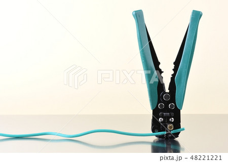 Electric tool wire stripper with cable 48221221