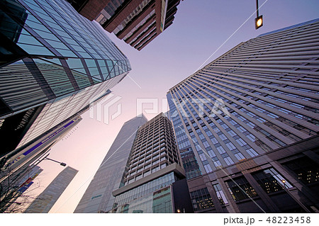 日本の東京都市景観 東京・八重洲の超高層ビル群などを望む 日本の東京都市景観 東京・八重洲の超高層ビル群などを望む 48223458