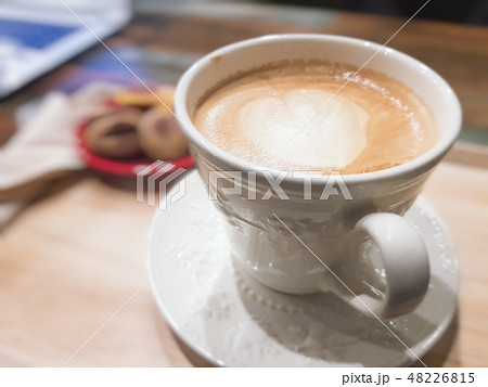 コーヒー カフェラテ カフェ 48226815