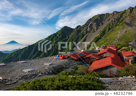 南アルプス 農鳥小屋と農鳥岳 48232796