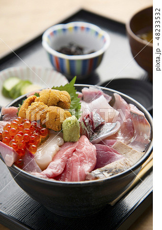 海鮮丼 48233532