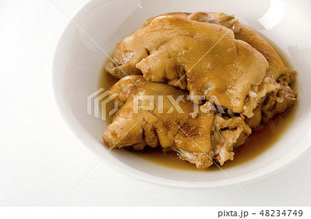 沖縄料理 てびち(豚足の煮付け) 沖縄料理 てびち(豚足の煮付け) 48234749