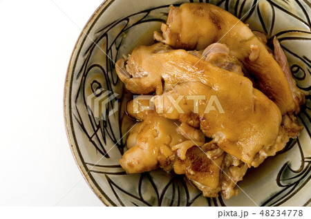 沖縄料理 てびち(豚足の煮付け) 沖縄料理 てびち(豚足の煮付け) 48234778