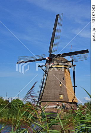 オランダ風車 48237033