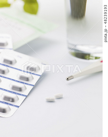 薬イメージ（アップ） 48239193