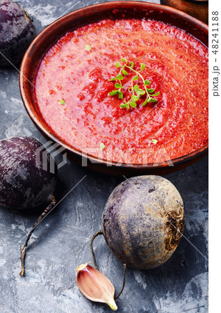 Vegetable soup with beetroot Vegetable soup with beetroot 48241188