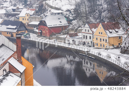 チェコ　チェスキー・クルムロフ　冬 48243884