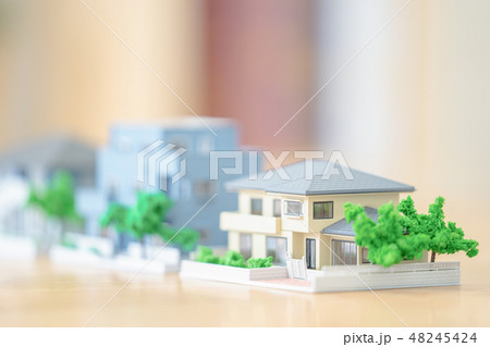 家 住宅ローン 不動産イメージ ミニチュア 模型 家 家 住宅ローン 不動産イメージ ミニチュア 模型 家 48245424