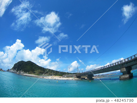 夏の柏島の海と空 夏の柏島の海と空 48245730