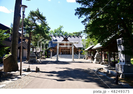 北海道富良野に鎮座する富良野神社の境内 北海道富良野に鎮座する富良野神社の境内 48249375