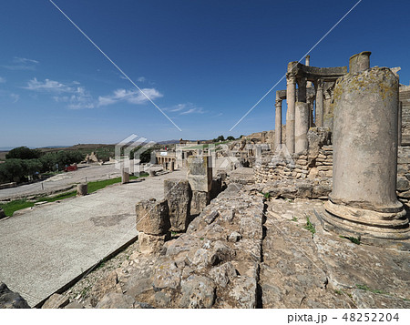 チュニジア・ドゥッガ遺跡 / Roman Ruins of Dougga, Tunisia 48252204
