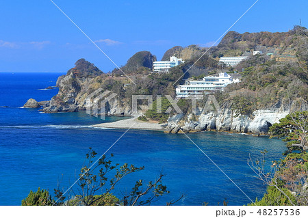 【静岡県】西伊豆　堂ヶ島　三四郎島の風景 48257536