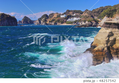 【静岡県】西伊豆　堂ヶ島　三四郎島の風景 48257542